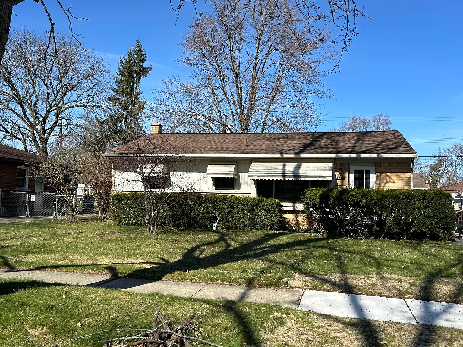 1271 Jeffery St photo 1