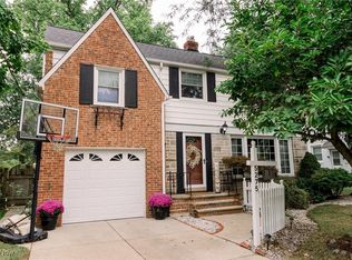 5275 Spencer Rd, Lyndhurst, OH 44124