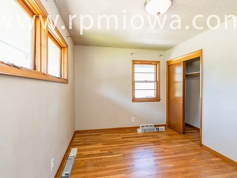 4127 Shawnee Ave — Photo 8