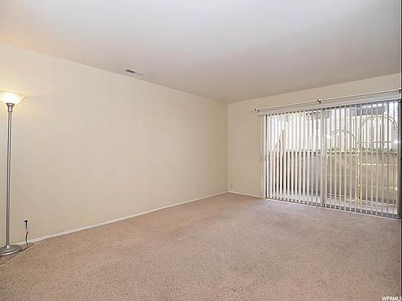 5th image of 5828 S Waterbury Way Unit A