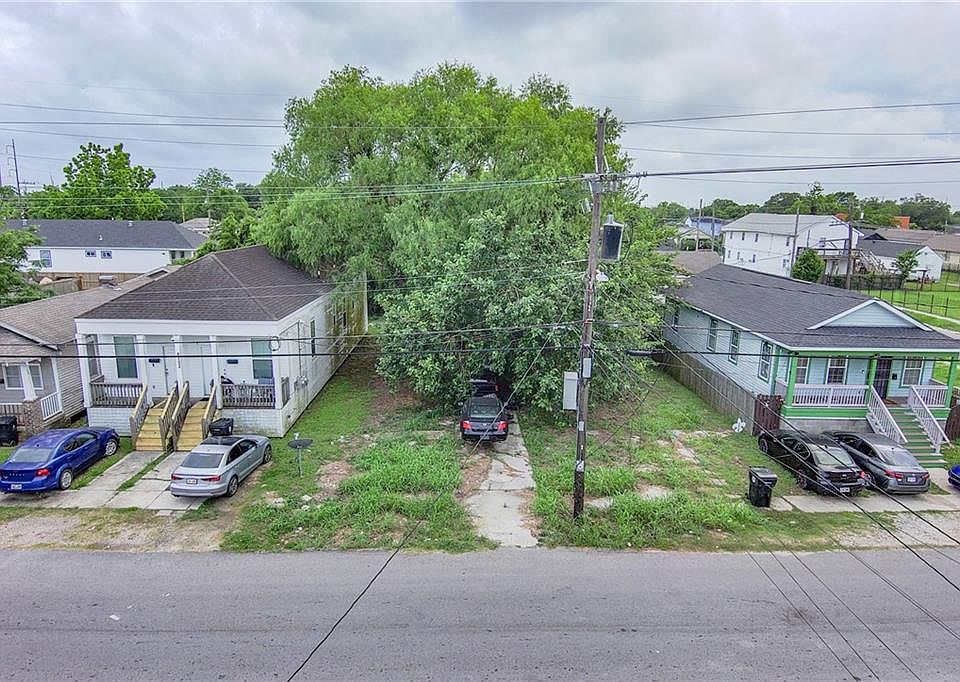 2nd image of 8728-30 Edinburgh St