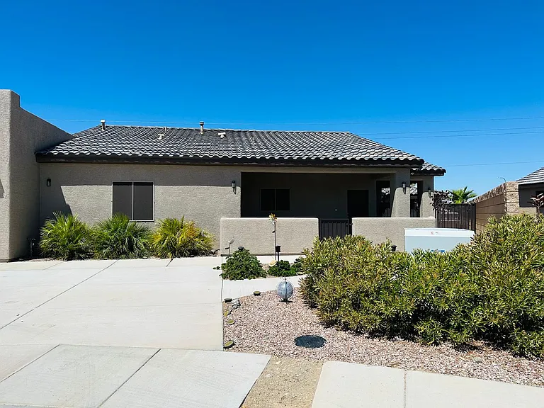 5637 S Casa Bonita — Photo 2