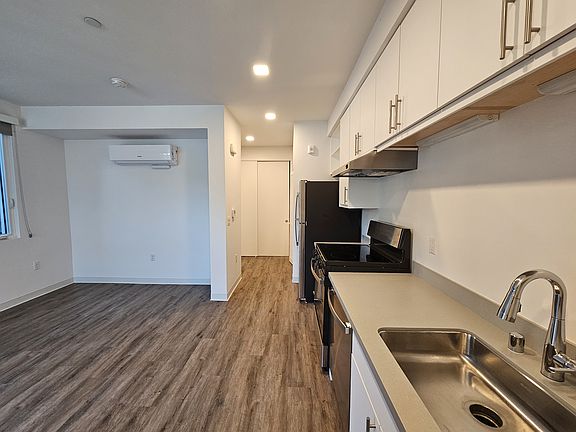 4th image of 4015 Kansas St #100