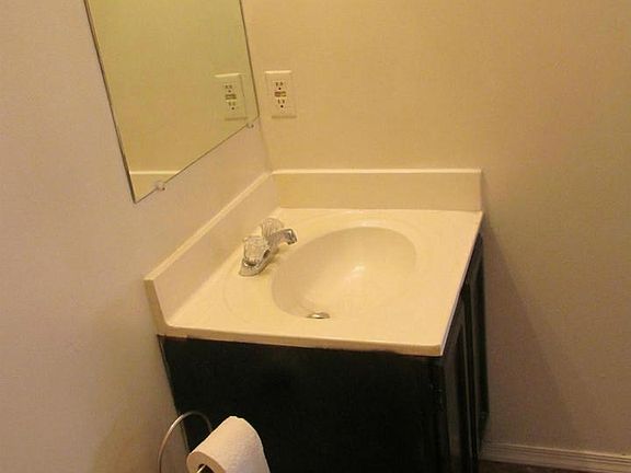 Bath - Main Level View 2