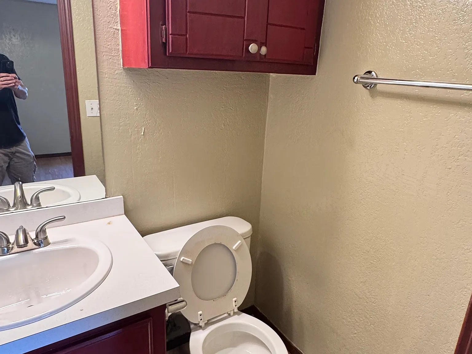 3 bed, 1.5 bath, 1120 sqft, $1,300 — Photo 4