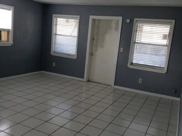 2020 W Magnolia St — Photo 5