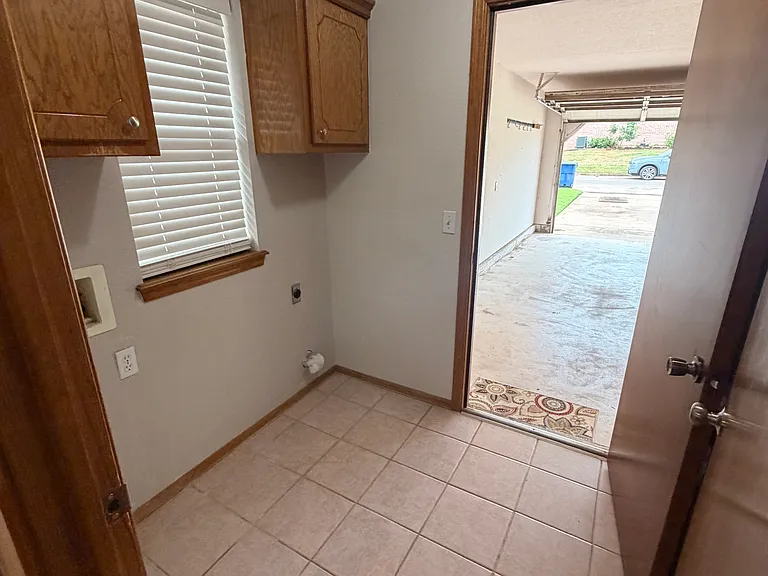 14809 Chisholm Trl — Photo 5