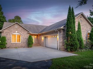 121 Riverview Rd, Taylorsville, NC 28681