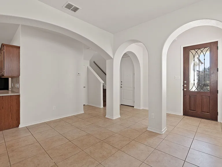 4219 Woodbridge Way — Photo 7