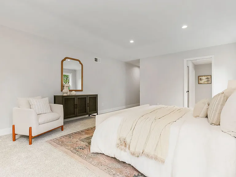 12800 Cambridge Rd — Photo 15