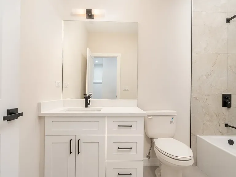6853 W Belmont Ave #3 — Photo 14