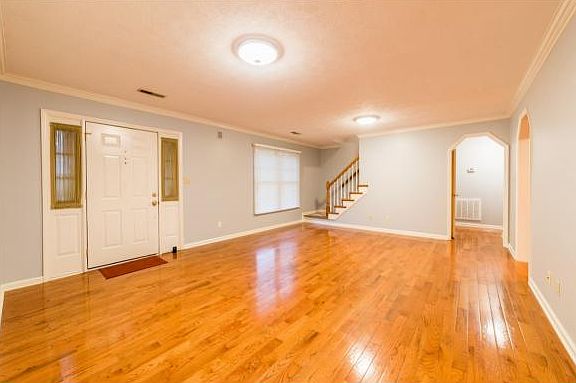 3rd image of 1001 Colfax Ave