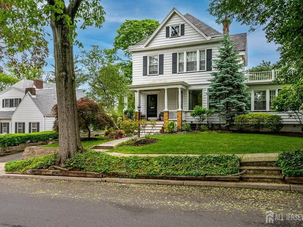76 Spring St, Metuchen, NJ 08840