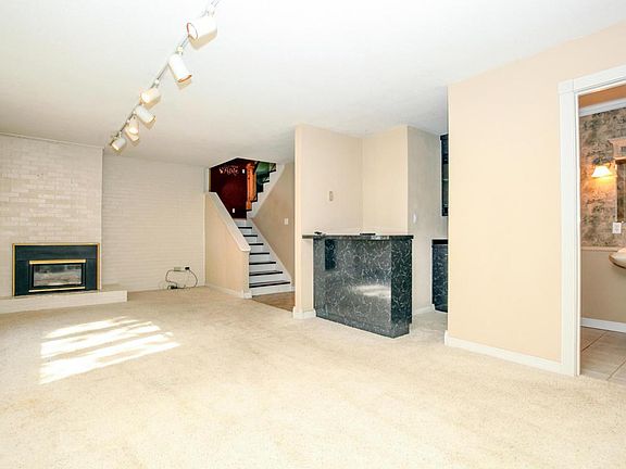 5th image of 22071 River Oaks Dr
