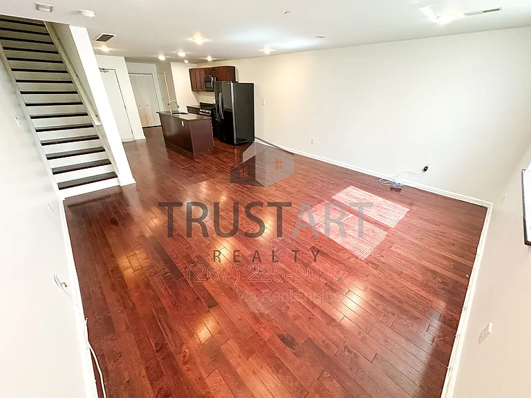 1816 N Front St #1-B — Photo 5