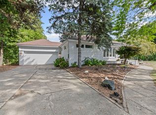 2665 Middlebelt Rd, West Bloomfield, MI 48324