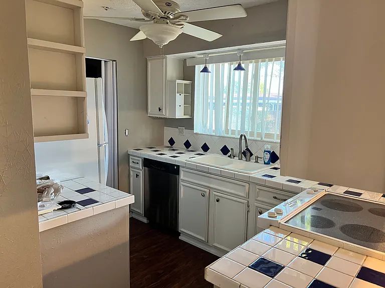304 Highland Dr — Photo 5