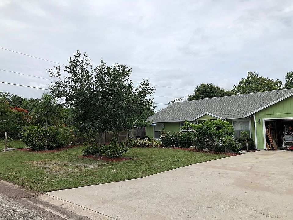 2nd image of 117 La Playa Ln