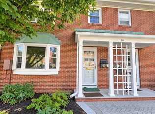 60 Lake St APT J, Winchester, MA 01890
