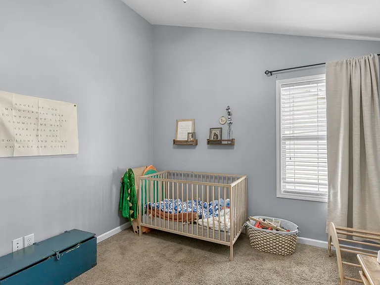324 Frontier Cir — Photo 42