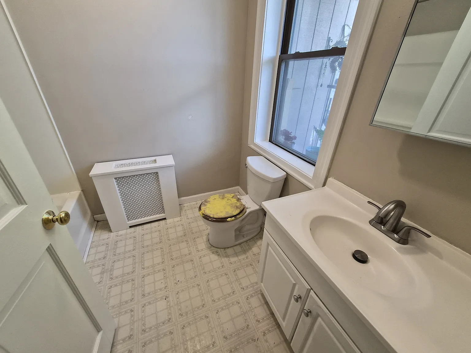 1 bed, 750 sqft, $1,300 — Photo 4