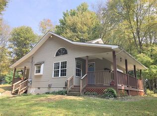 111 Brookview Ln, Greentown, PA 18426