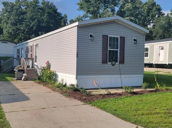 1133 Yeomans St #52, Ionia, MI 48846