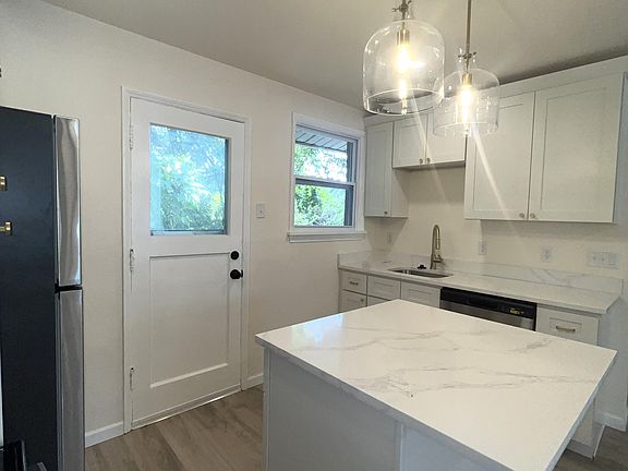 2nd image of 1200 Yale Ave #1