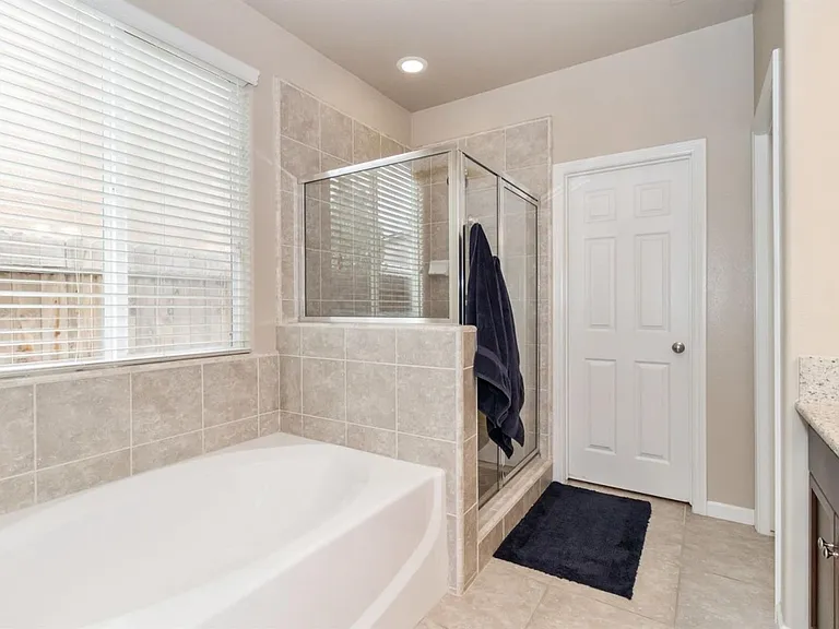 837 Maine Ave — Photo 11