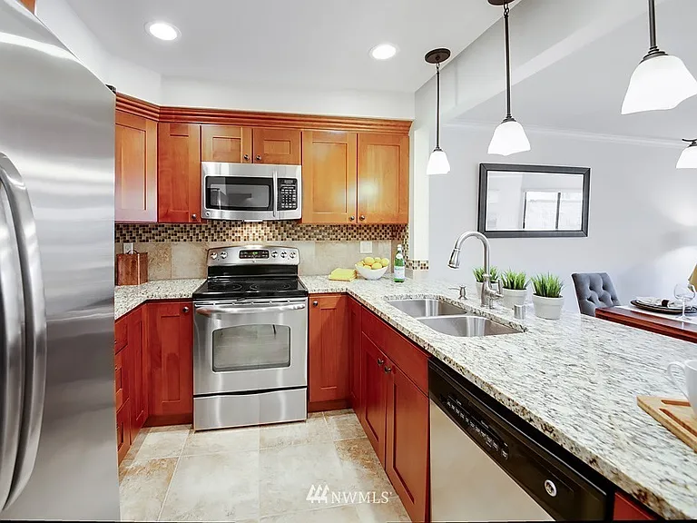 401 100th Ave NE #107 — Photo 7