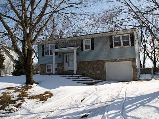 1st image of 7311 Oakpark Dr