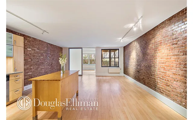 Rented by Douglas Elliman | media 23
