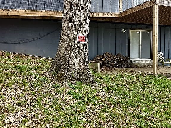 4th image of 17272 E Highway 12