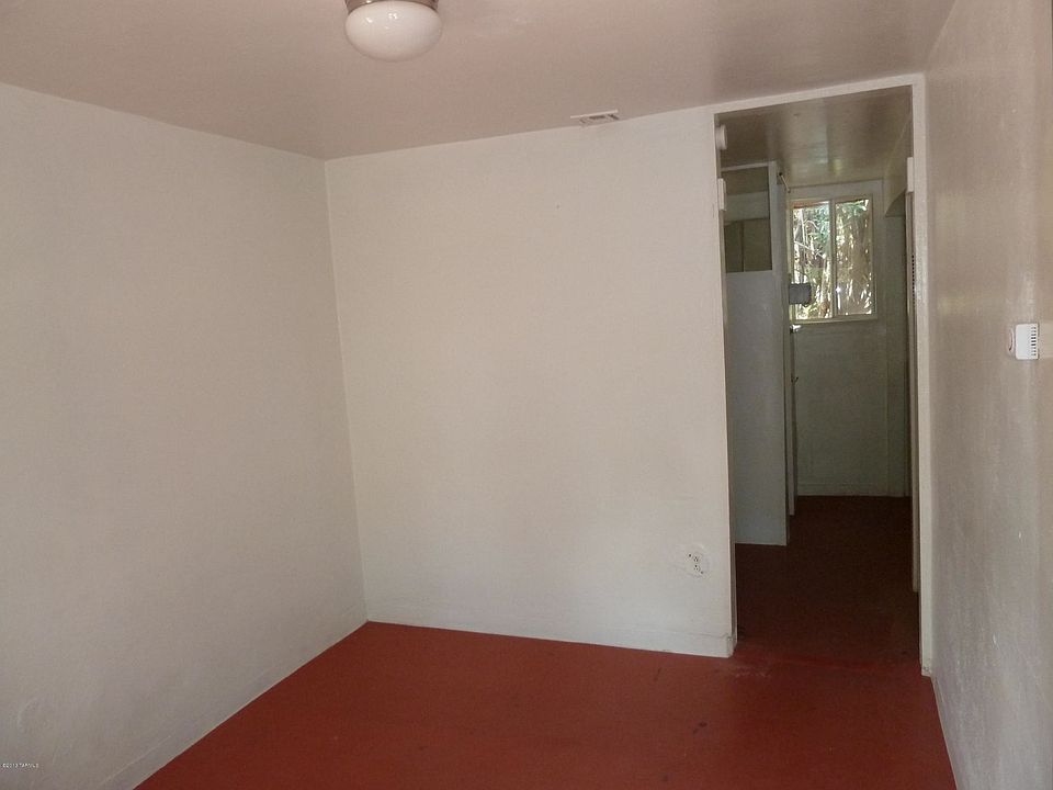 2nd image of 932 N 2nd Ave