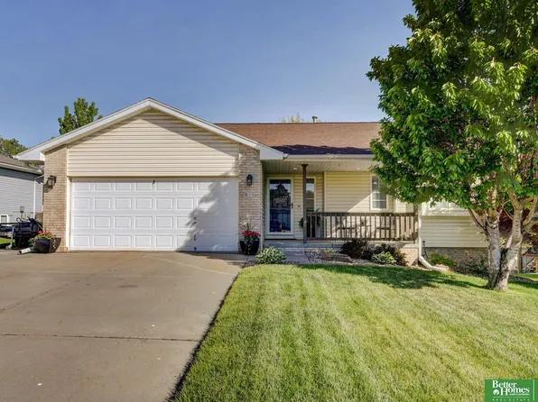 810 Calais St, Bellevue, NE 68123
