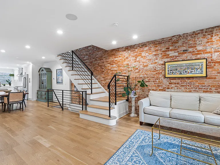 4638 Locust St — Photo 12