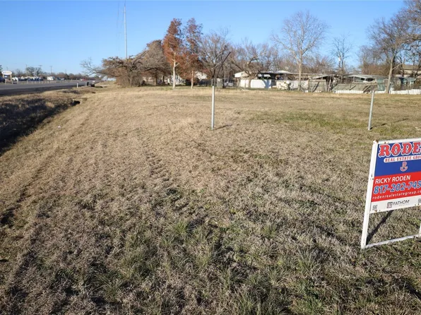 4208 N Main St #B, Joshua, TX 76058