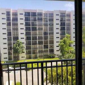 17021 N Bay Rd APT 528, Sunny Isles Beach, FL, 33160