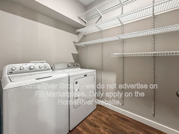4th image of 1204 Clayton Dr