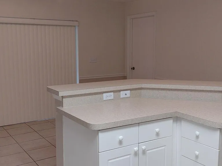 7446 Pond Cir — Photo 6