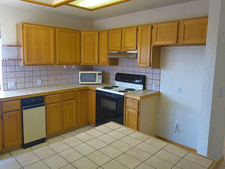 1771 Miramar Dr — Photo 12
