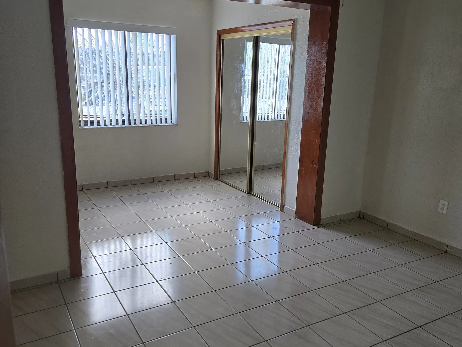 3 bed, 2089 sqft, $3,000 — Photo 4