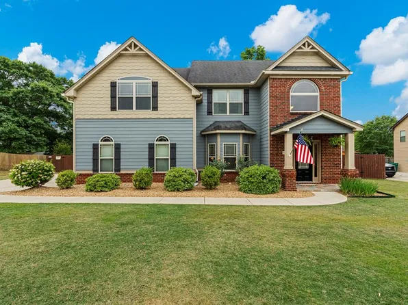 361 Holland Loop, Smiths Station, AL 36877