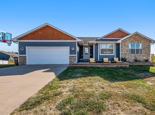 5379 Destiny Dr, Pleasant Hill, IA 50327