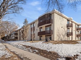 11907 81st St NW #303, Edmonton, AB T5B2S7