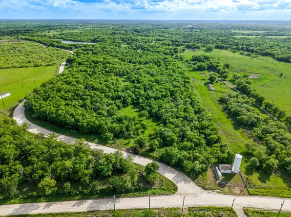 102 SW County Road 2344, Richland, TX 76681