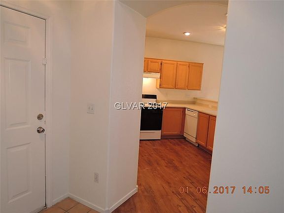 3rd image of 4828 Royal Lake Ave