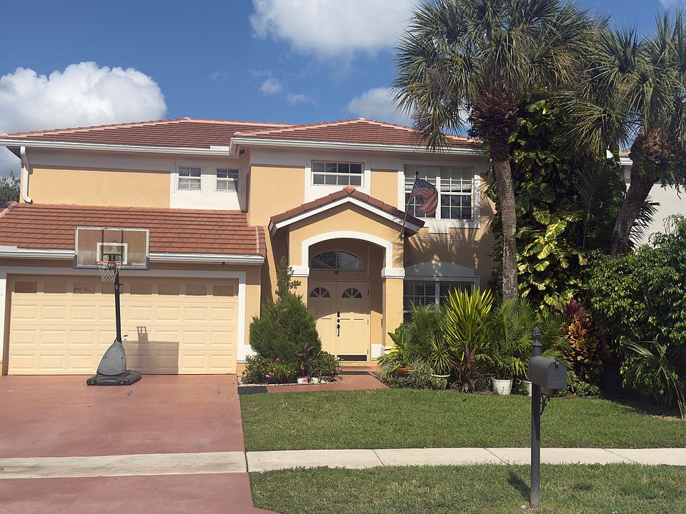 1st image of 1622 S Club Dr #1622
