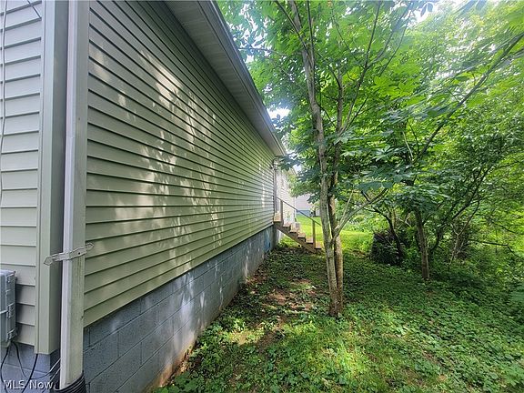 3rd image of 185 Belavista Dr