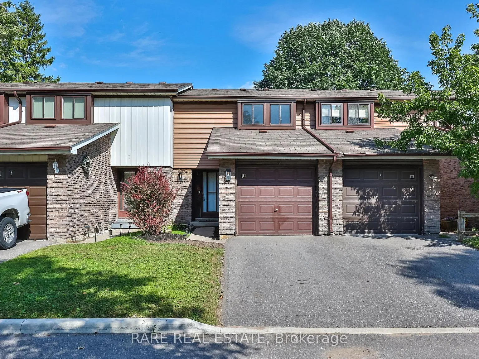 3 bed, $2,700 — Photo 1